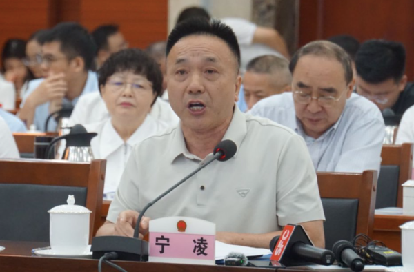 锦达网 全国人大代表、广东海洋大学副校长宁凌：建议将优质海产品纳入政府粮食储备计划